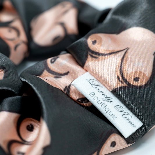 SCRUNCHIE TOPLESS BOOBS