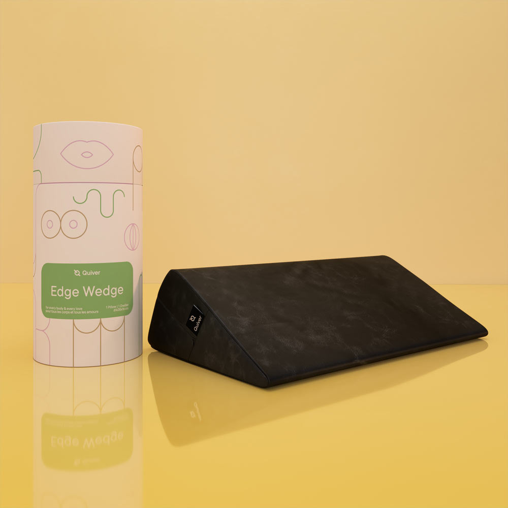 Positioning pillow – Quiver Edge Wedge Vegan Leather Midnight
